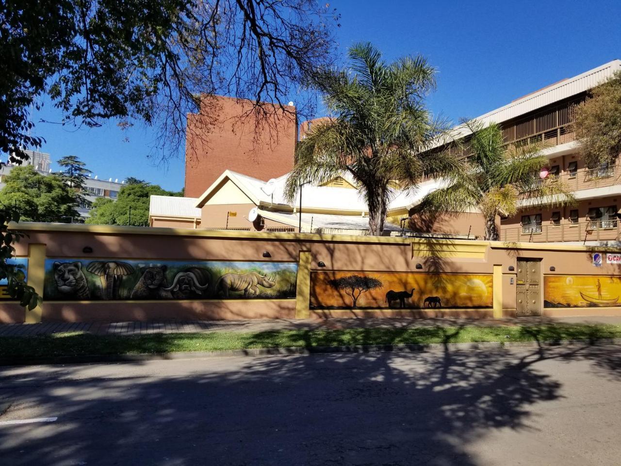 Chisam Guest Lodge Pty Ltd Johannesbourg Extérieur photo